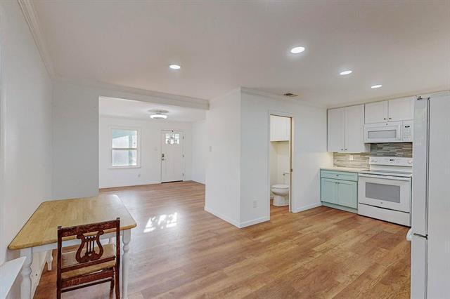 Photo - 700 Broadway Ave