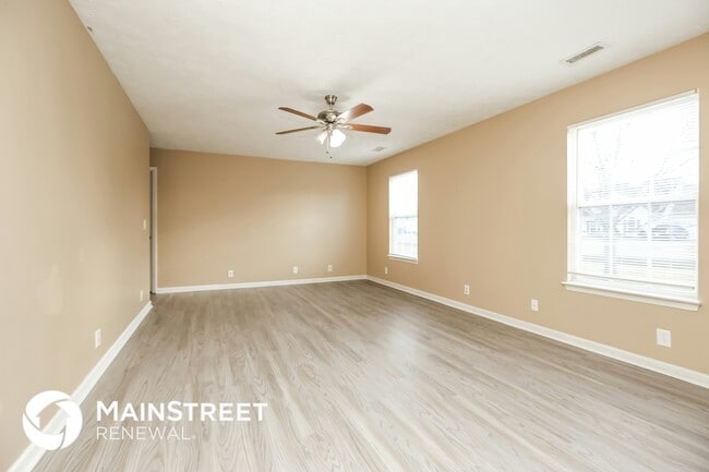 Photo - 664 Crescent Rd