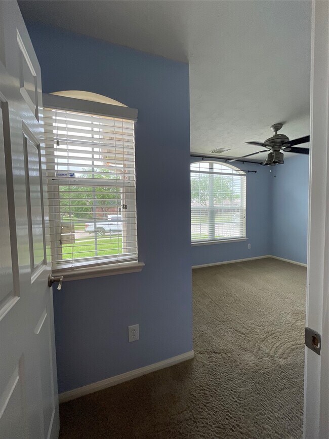 Photo - 893 Bent Sail Ln