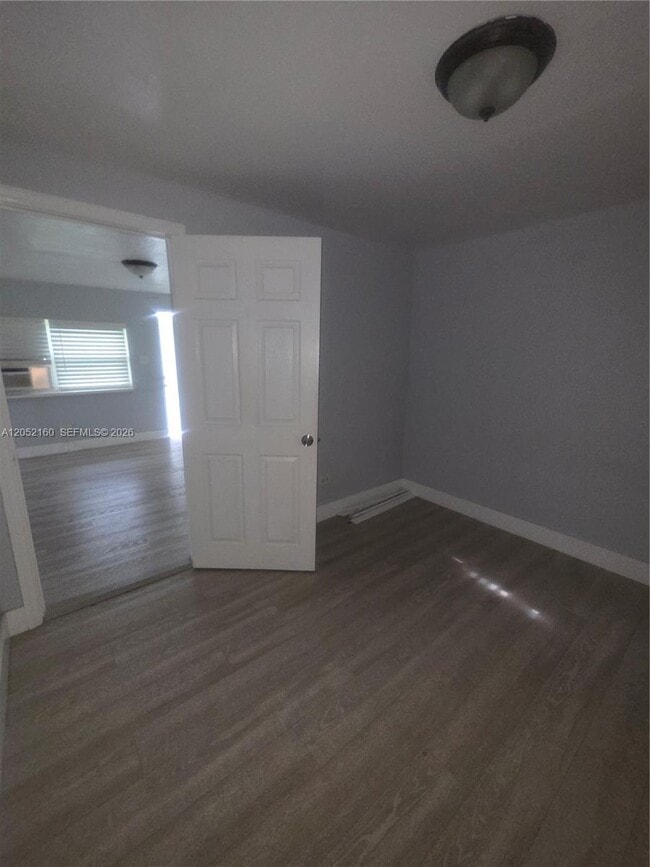 Photo - 4017 SW 24th St Unit 4