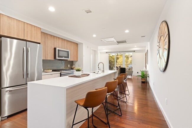 Photo - 143-171-171 Hyde Park Ave