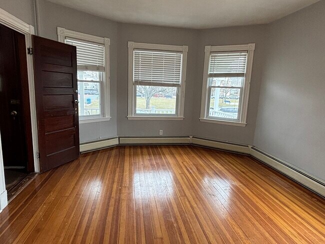 Photo - 179 Tremont St Unidad 1