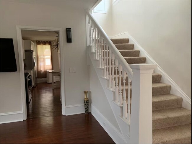 Photo - 2818 Dupont Ave N