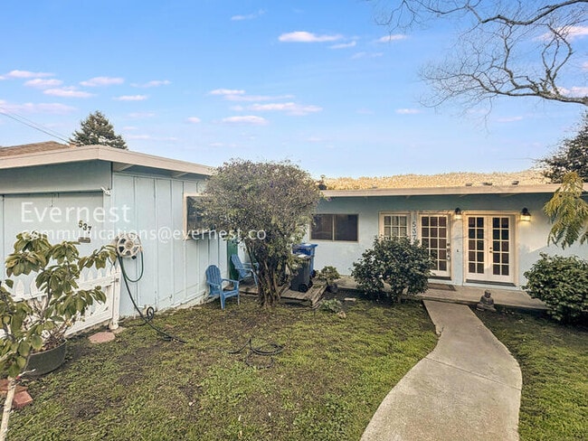 Photo - 537 Madison St