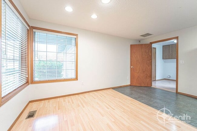 Photo - 710 NE 158th Ave