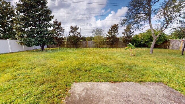 Photo - 2094 Forest Gate Dr W