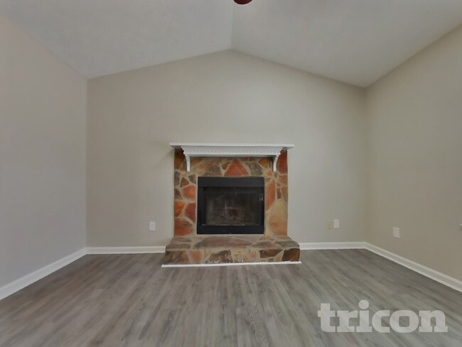 Photo - 1515 Olde Oak Dr