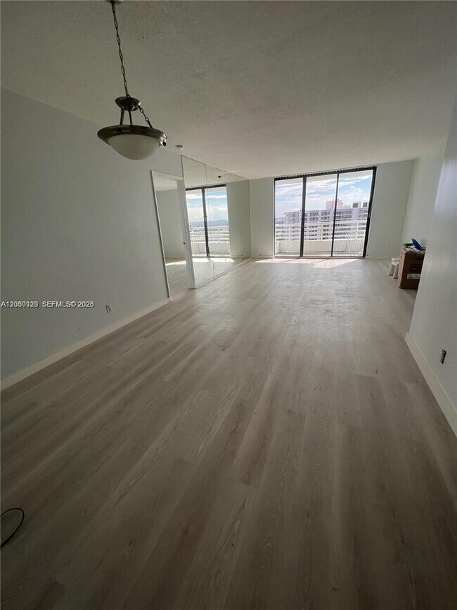 3300 NE 192 St Unit PH05