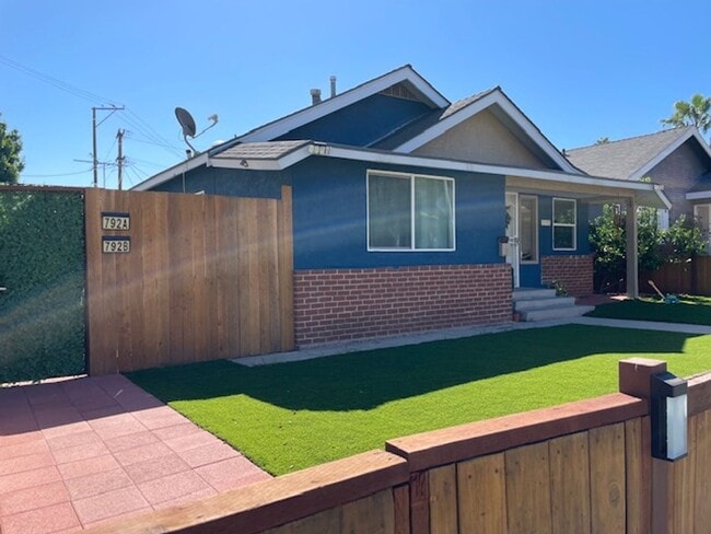 Building Photo - 792 Terminio Ave Long Beach CA 90804 Unit B