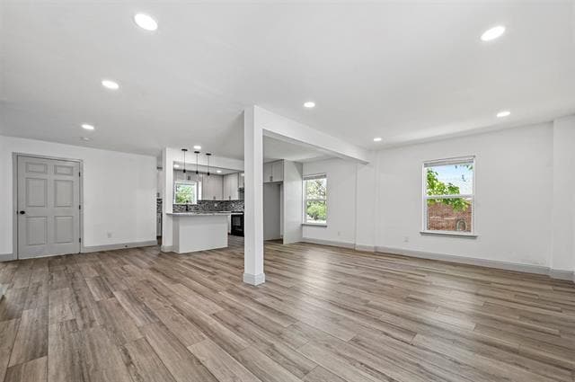 158 Lakeshore Dr