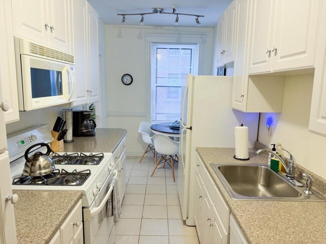 Photo - 1 bedroom in Brighton MA 02135 Unit 47