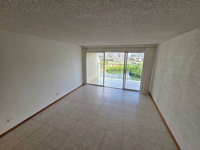Photo - Beautiful 1 Bedroom 1 Bath with 1 Parking ... Unidad 1002