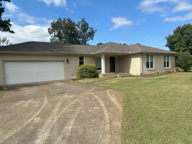 Building Photo - 3 Bed / 2 Bath Rental House in Huntsville, AL 35802