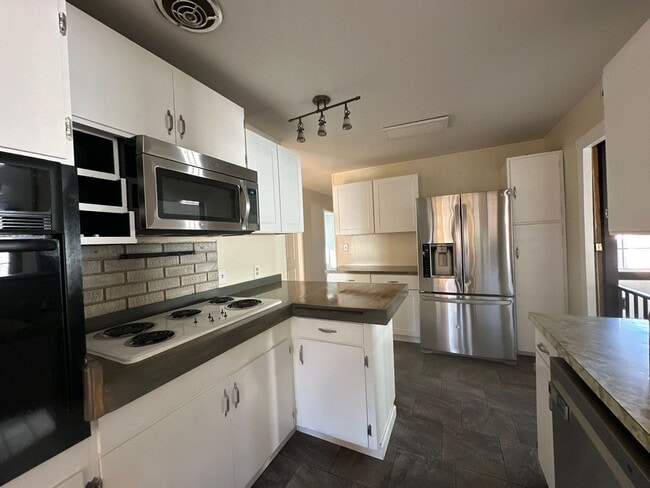 Photo - 5819 Winter Ave