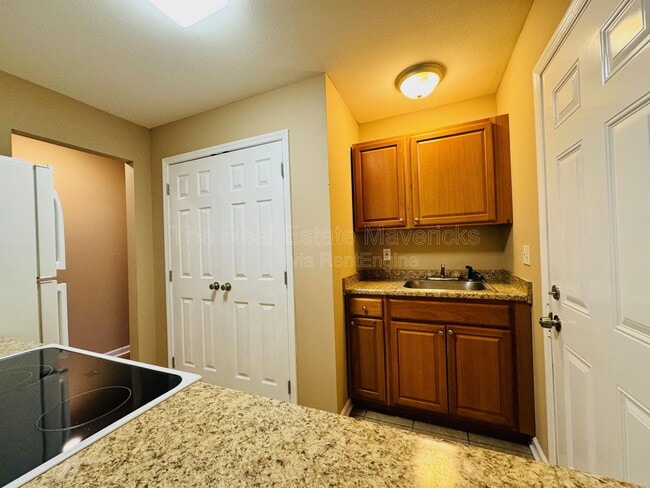 Photo - 4619 Kirkland Ave