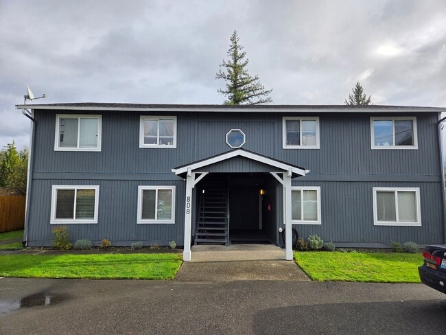 Building Photo - Newly Remodeled Two Bed One Bath Unit in the Heart of Sultan