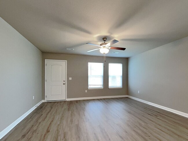 Photo - Charming 3Beds, 2Bath Home in Blue Springs with Garage Parking