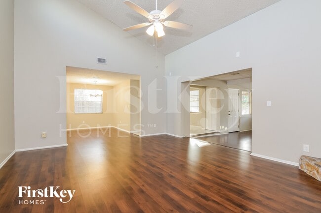 Photo - 6708 Timberlane W Dr