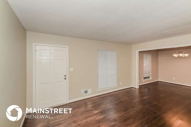 Photo - 1508 Brewster Cir