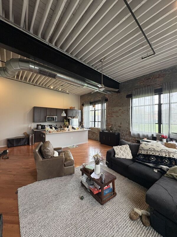 Photo - 1509 E Baltimore St Unidad 13