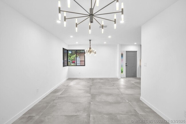 2460-2466 SW 58th Manor
