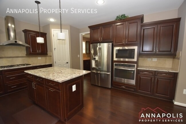 Photo - 402 St Martins Choice Ln