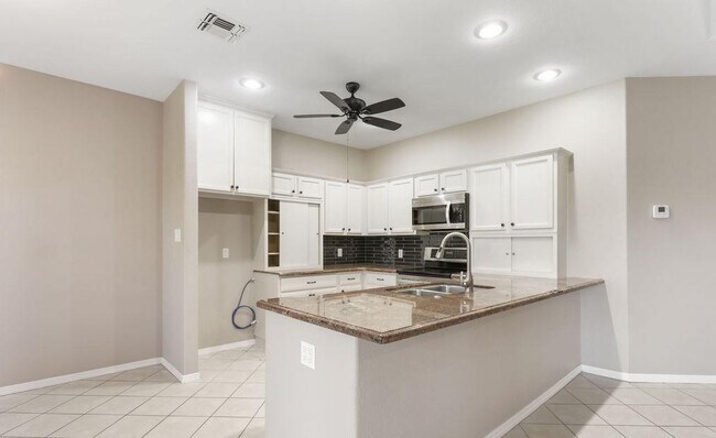 Photo - 15 Torrey Pines Dr