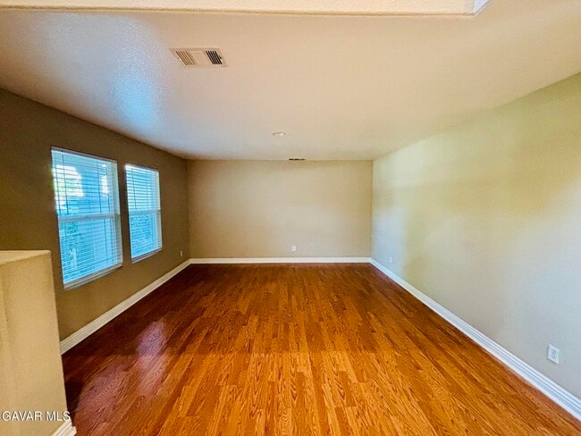 2064 W Ave K-6