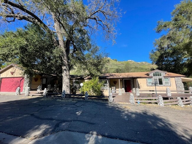 Building Photo - 148 Sherwood Dr