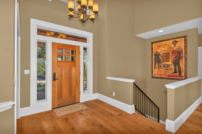 Photo - Executive Rental Fully Furnished 3 bedroom...