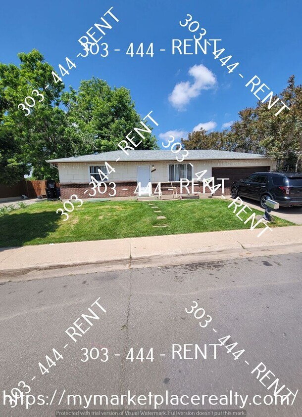 3 Bedroom 2 Bath Home in Montbello..More p... - 3 Bedroom 2 Bath Home in Montbello..More p...