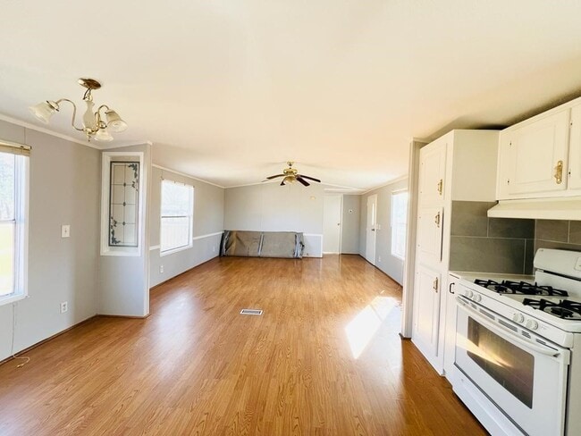 Photo - 35226 Free Ln