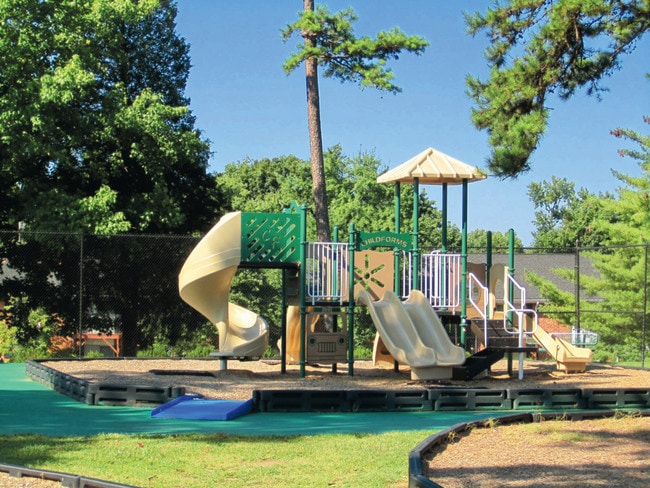 Photo - Westchester Key Apartments