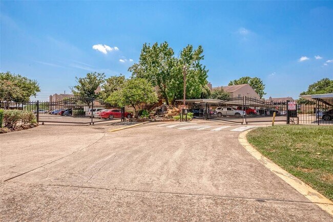 Photo - 10555 Turtlewood Ct Unit 1109