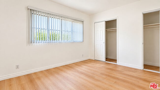 633 Hayworth Ave Unit 3