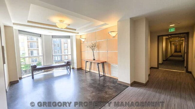 Photo - 925 110th Ave NE Unidad 306