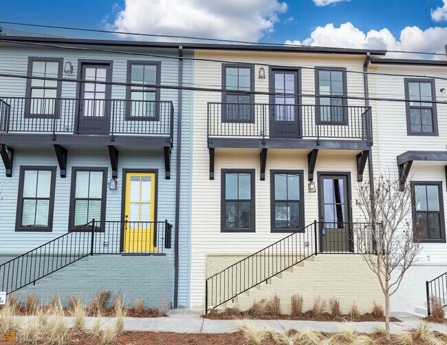 Photo - 933 Kirkwood Ave SE Townhome