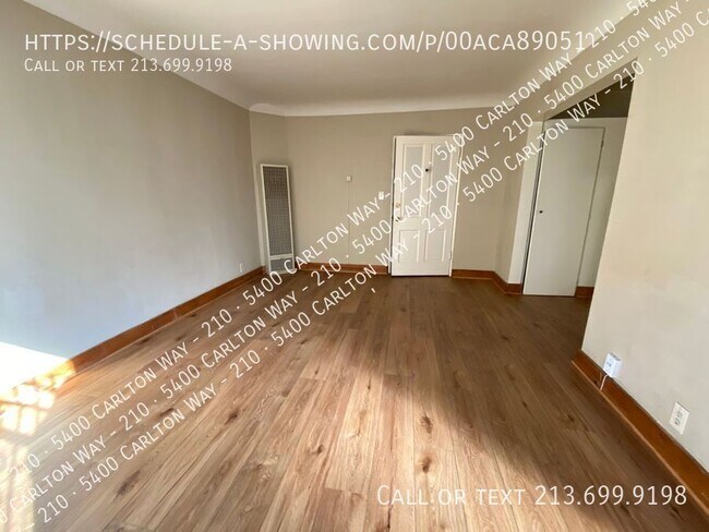 Photo - 5400 Carlton Way Unidad 210