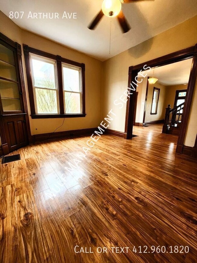 Photo - 807 Arthur Ave