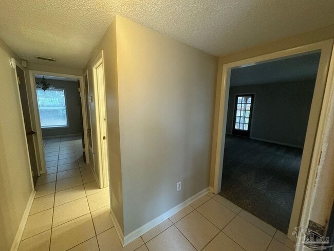 Photo - 1017 Great Oaks Dr