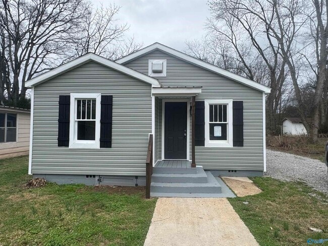 Building Photo - 2614 Huntsville St NW