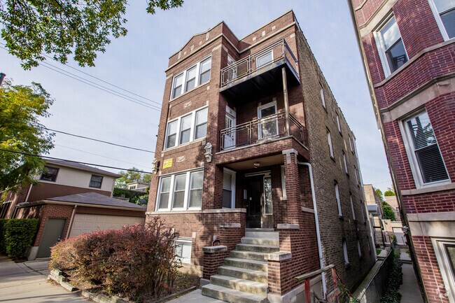 Building Photo - 1914 N Wood St Unit GDN Rental