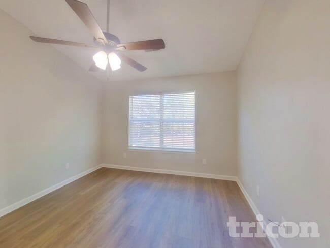 Photo - 5 Hamilton Pl Ct