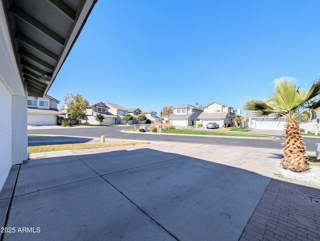 Photo - 1337 W Windrift Way