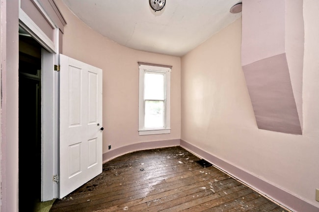 Photo - 269 N Vine St