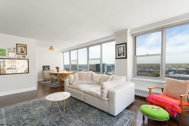 Photo - 3900 N Lake Shore Dr Unit 18F