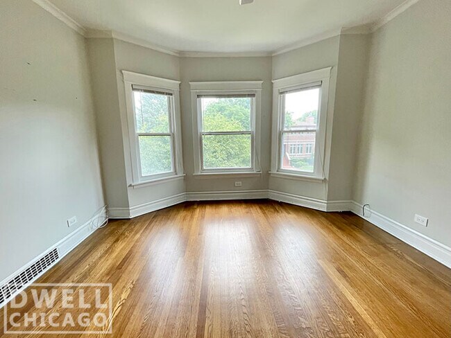 Photo - 3818 N Kenneth Ave Unidad 2