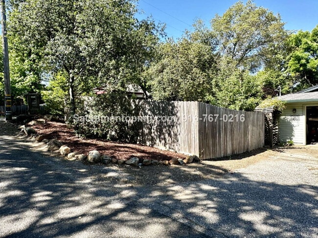 Photo - 1283 Live Oak Ln