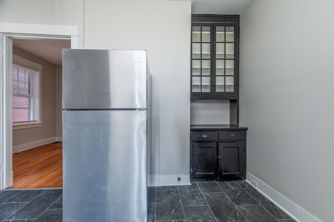 Photo - 1340 McCausland Ave Unit 2S