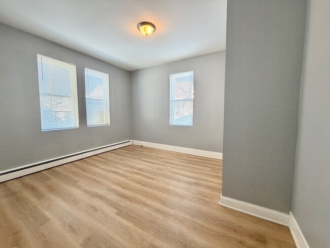 160-164 Stuyvesant Ave